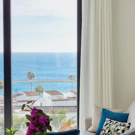 Paloma Sea View *